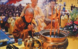The Venerable offers incense during a Dharma Assembly in Taiwan, 1993