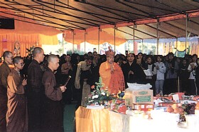 Elder Dharma Master Mingyang hosts the ceremony