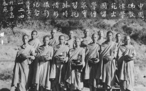 In Hong Kong. Photo commemorating the Chinese Buddhist Vinaya Academy's overseas program when the Sangha members were about to go on alms rounds (Third right: Master)